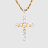 Amélie – Elegantní zlatý náhrdelník s křížem z moissanitu