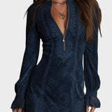 Estela | Krátké modré semišové šaty s krajkou