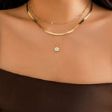 Náhrdelník s řetězem Kloboukového duhového hada