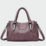 Nadčasová elegantní kabelka přes rameno