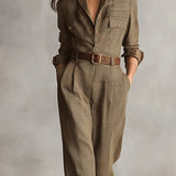 Mercedes | Kostkovaný overal se sofistikovanými detaily